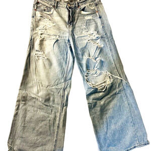 Lite-Wash Baggy American Eagle Size 12 Short Inseam 27 inches